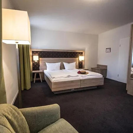 酒店 林德沃特酒店 3*