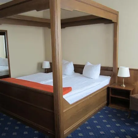 林德沃特酒店 酒店 吕德斯海姆